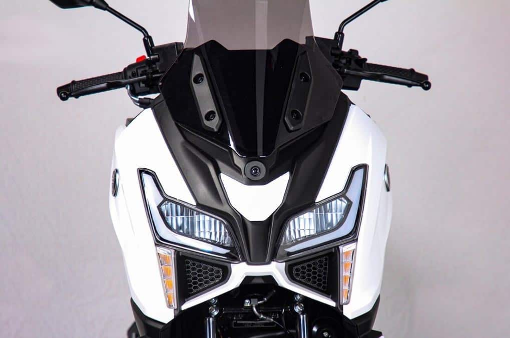 Éclairage du Voge SR1, scooter urbain 125